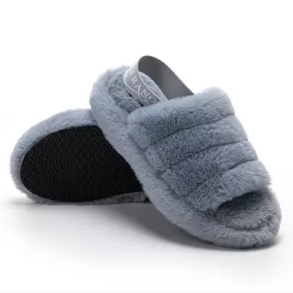 Slippers - Picture 11 of 11